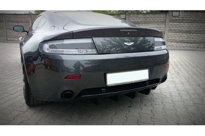 Диффузор заднего бампера на Aston Martin V8 Vantage